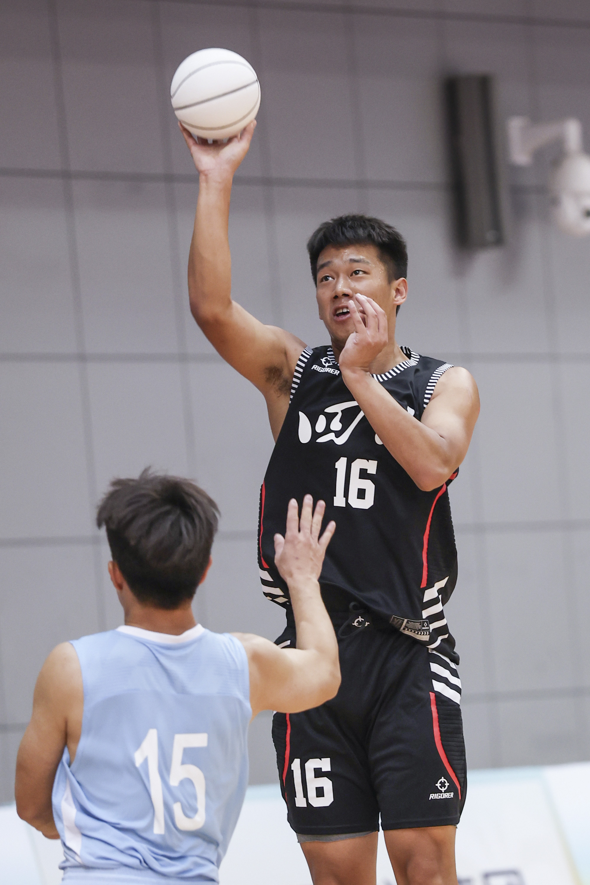 四川队客场大胜，豪取季后赛希望