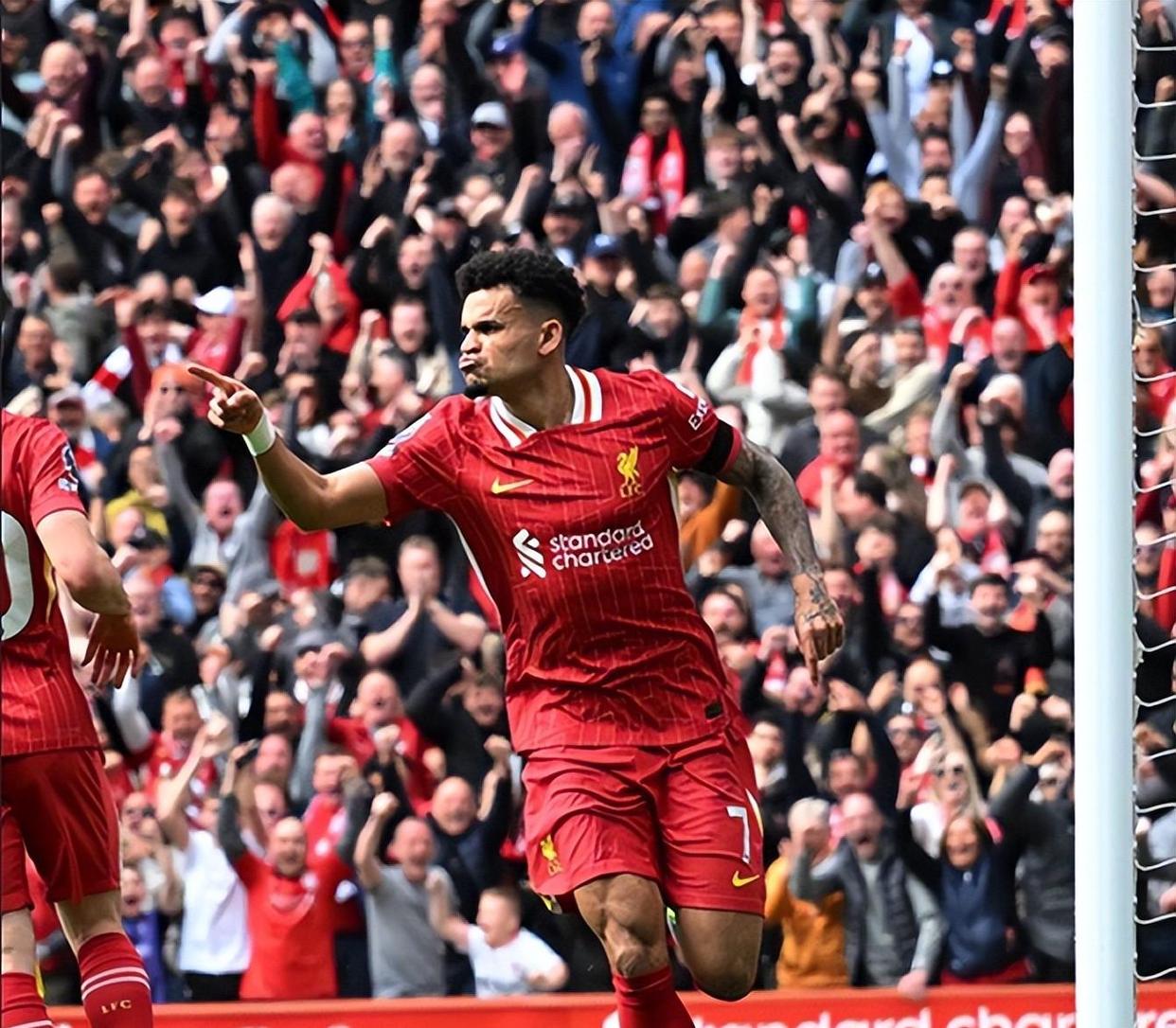 利物浦主场失意，范迪克主罚点球后被扑