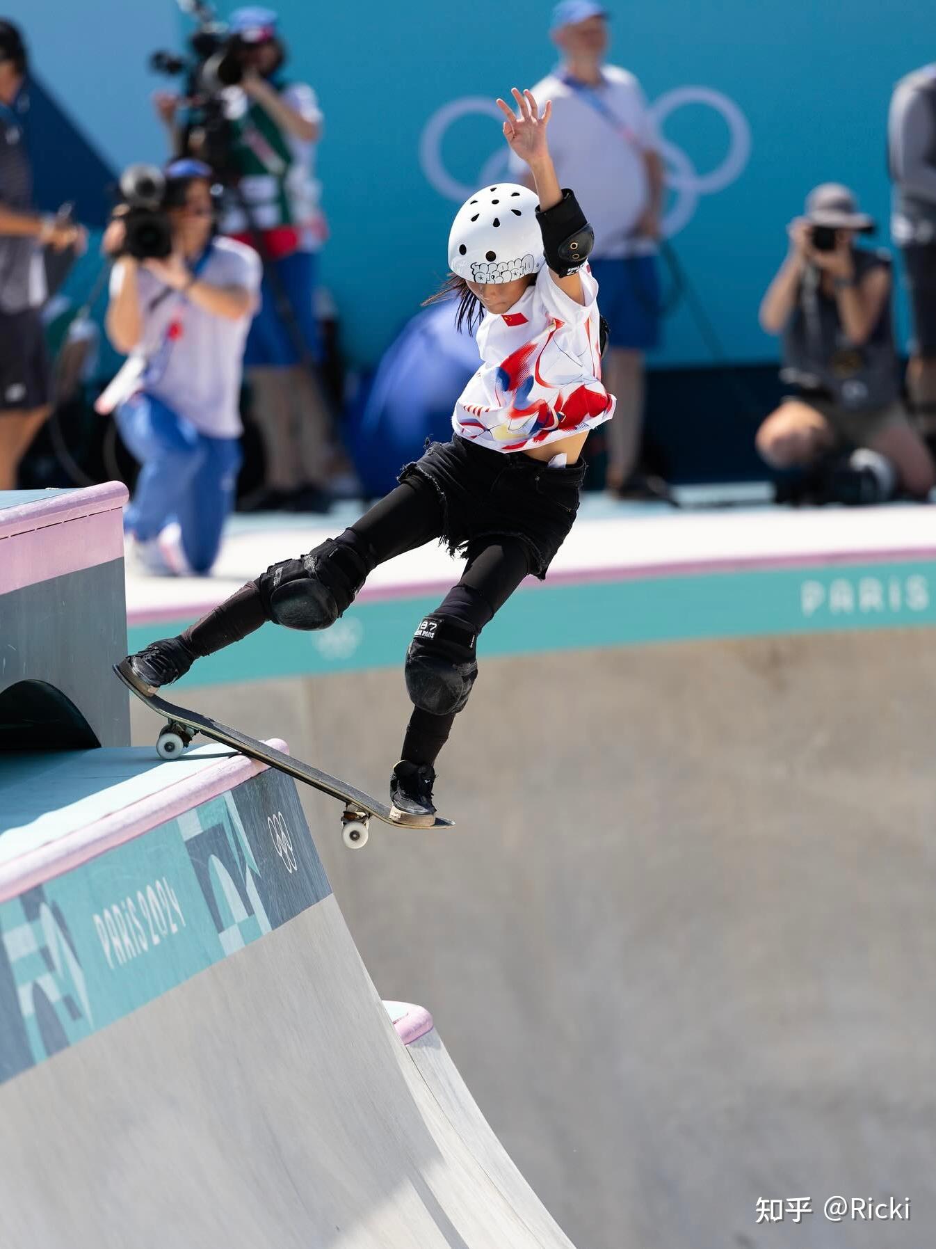 开云体育官方网站-瑞士滑板选手表现抢眼，闪耀赛场