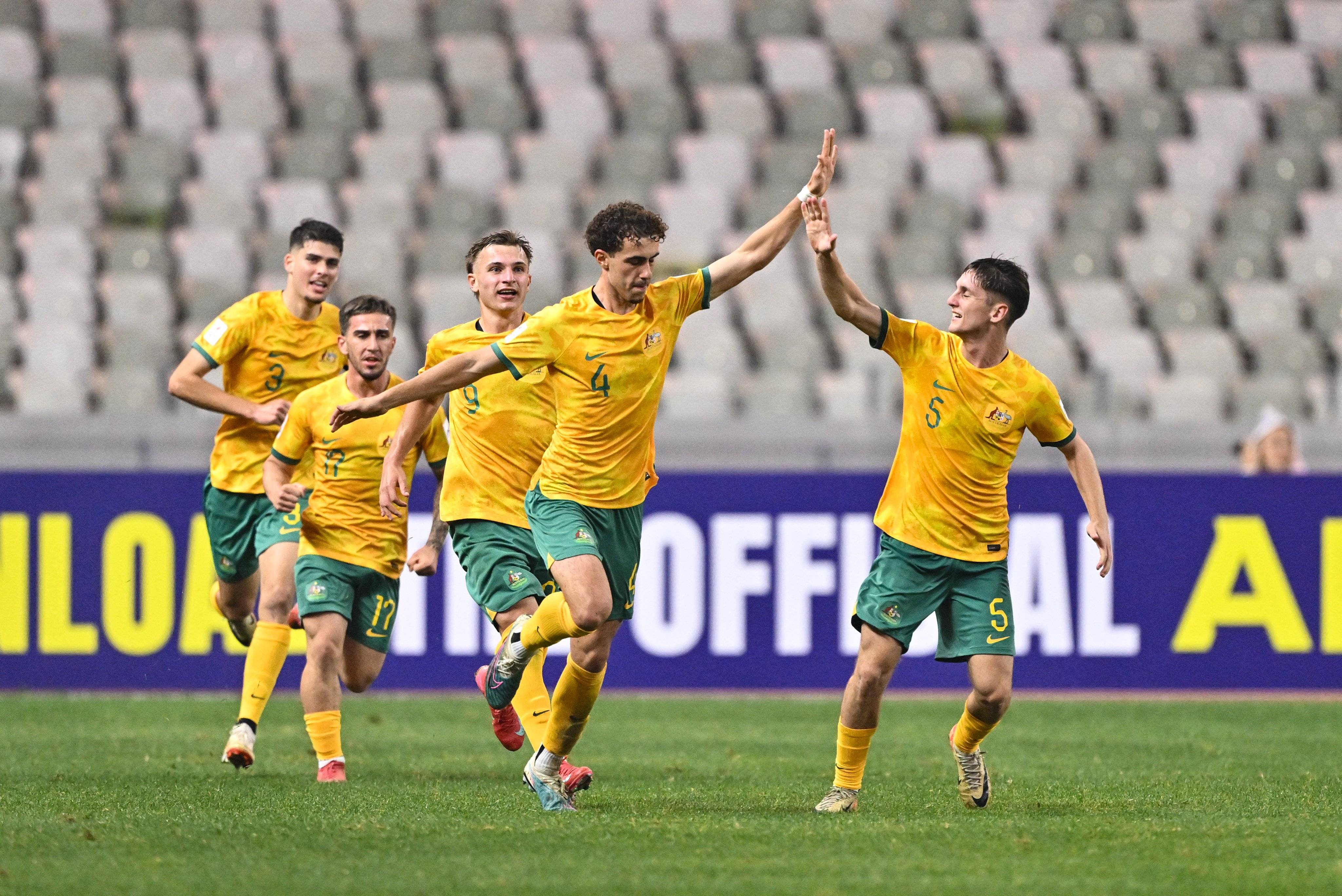 欧洲球队首次参加亚洲职业比赛