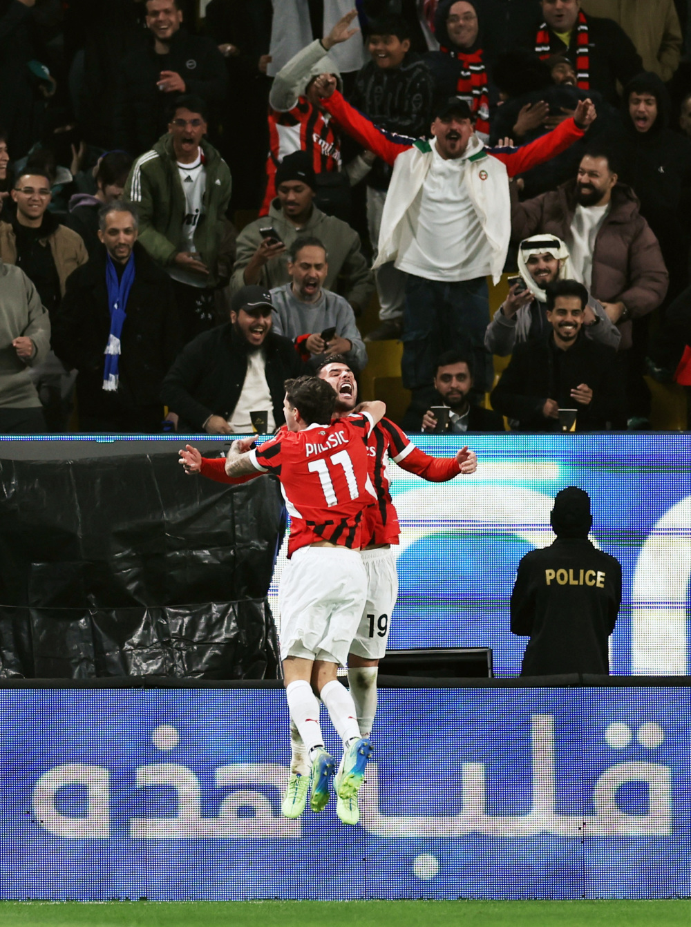 包含波斯尼亚-黑塞哥维那足球队逆转晋级的词条