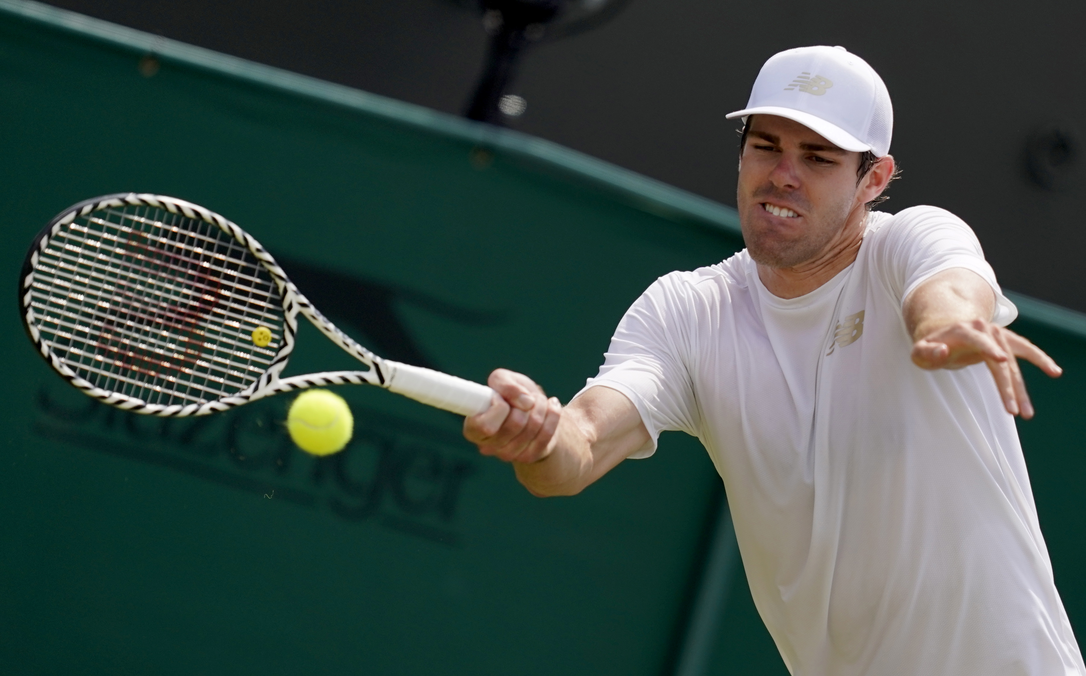 雅典瑞连遭不敌广岛三箭，无缘下一轮