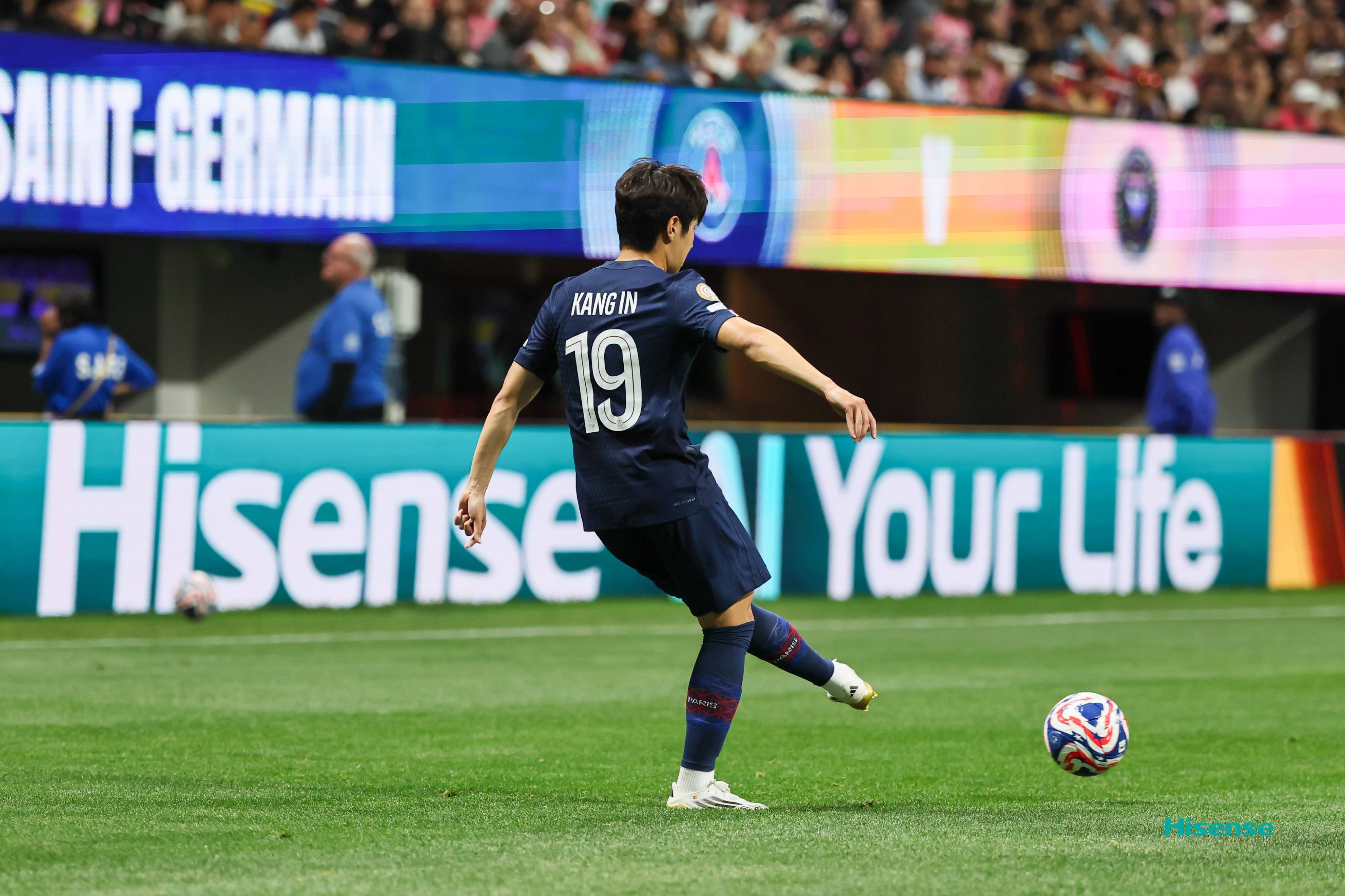 开云体育在线-包含阿根廷助攻破门，巴黎圣日耳曼客场全面逆袭斩获胜利的词条