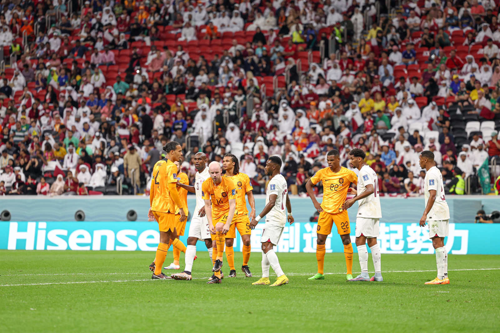 荷兰队意外出局，教练组受到质疑