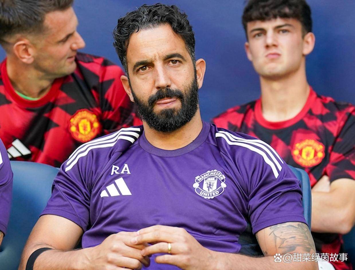 曼联客场遭遇挫败，主帅面临压力