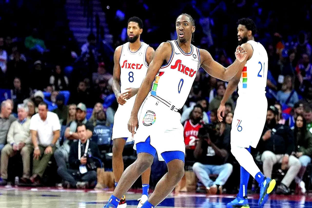 关于76人队主场力克猛龙，苦战至抢七的信息