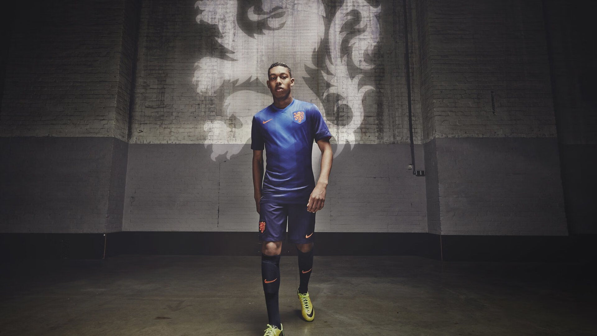 双星耀夜，当足球绝杀遇见羽球美学